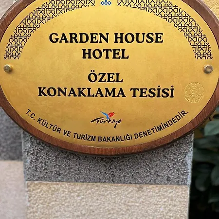 Garden House - Special Class Hotel