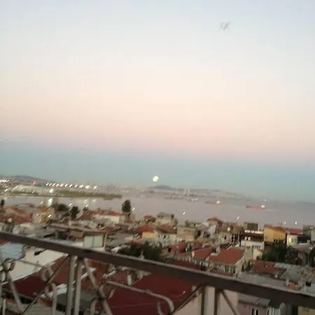 アパート Fabulous Sea View & Luxury In The Center イスタンブール