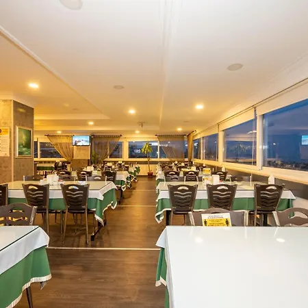 Yaztur Hotel 3*