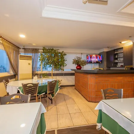 Hotel Yaztur 3*