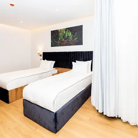Business Life Bakirkoey Hotell 2*