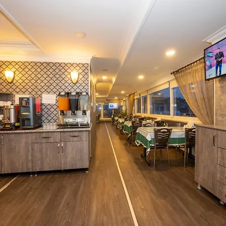 Yaztur Hotel 3*