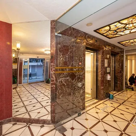 Yaztur Hotel 3*