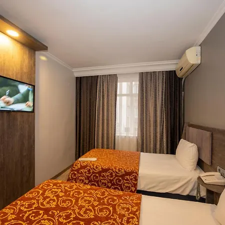 Yaztur Hotel 3*