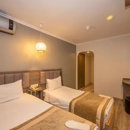 Hotel Yaztur 3*
