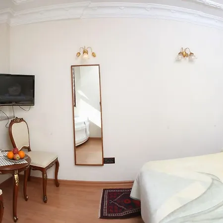 Ada Отель 3*