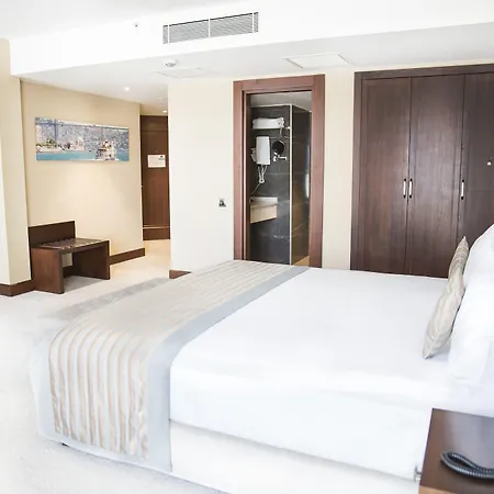 Grand Aras & Hotel