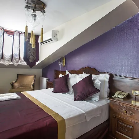 Garden House - Special Class Hotel