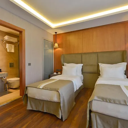 Blueway Otel 3*