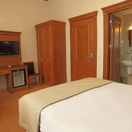 Hotel New House 4*