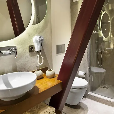 Nuru Ziya Hotel 2*