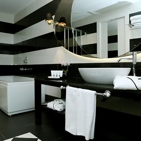 Ramada & Sisli Hotell