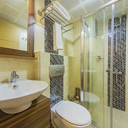 Otel Pera Arya 3*