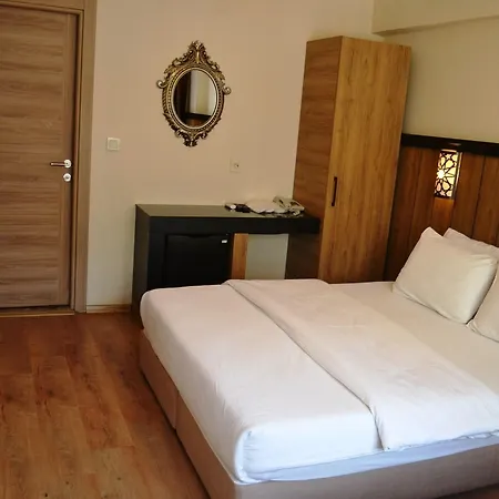 Comfort Hotel 3*