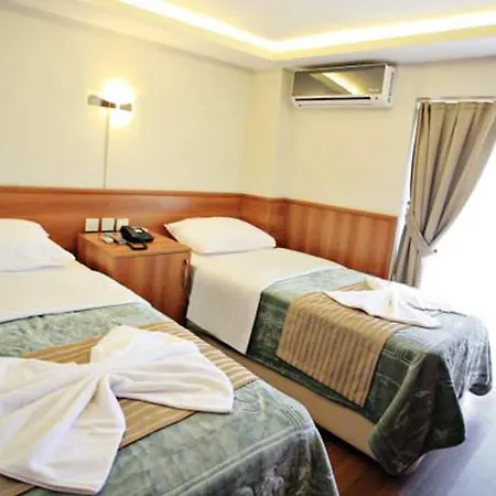 Taksim Palace 2*