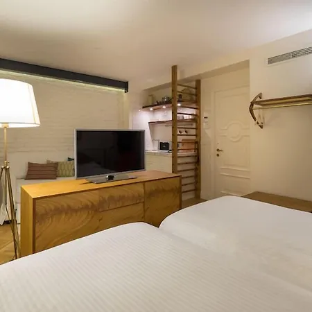 Hotel Pera Neuf 2*