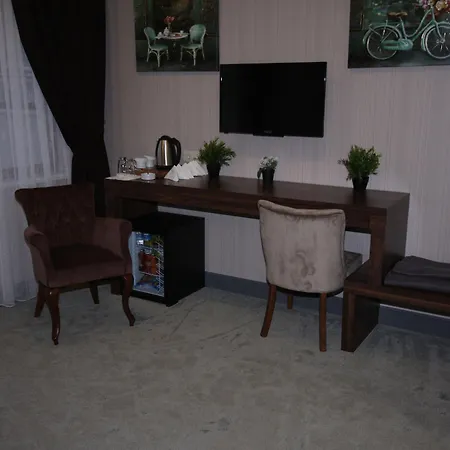 Karakoey Hotel 2*