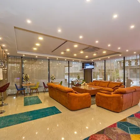 Hotel Grand Palace