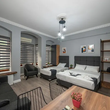 Butterfly Aparthotel 3*
