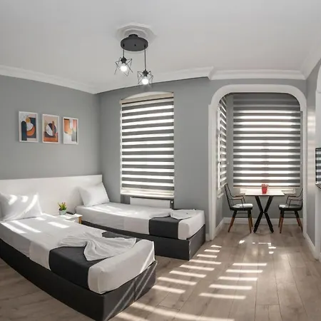 Butterfly Aparthotel 3*