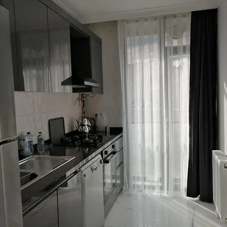 Sisli Apartment, 2 Bedrooms, 250 M Metro, New Modern شقة