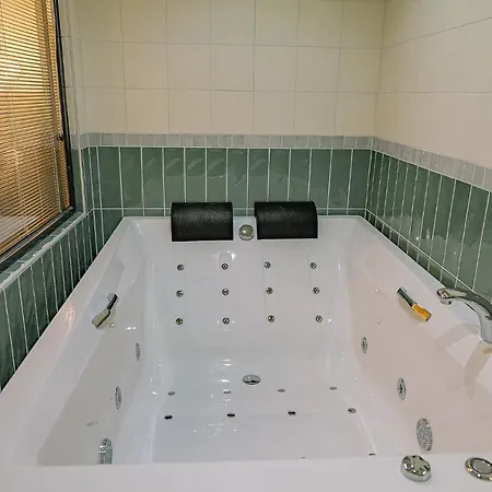 The Wilson Galata מלון 2*