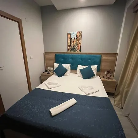 Destinia Pera מלון 4*
