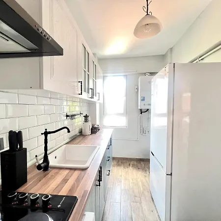 Apartment Wonder Homes- Cozy Flat, 2br, Terrace, Cihangir, Frz3 *
