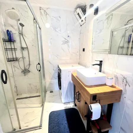 Apartment Wonder Homes- Cozy Flat, 2br, Terrace, Cihangir, Frz3