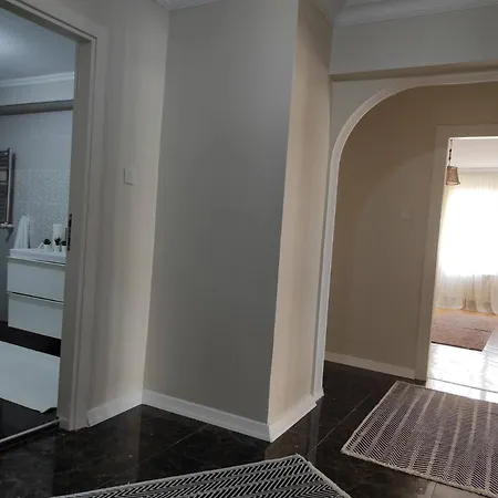 5 Minutes To Subway Apartment Istanbul