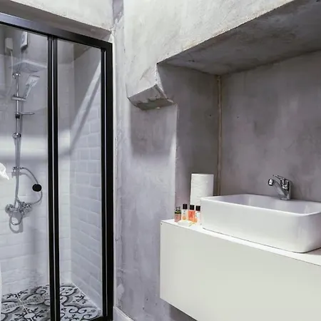 Daire Classy Furnished Studio In The Heart Of Karakoy