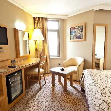 Grand Star Bosphorus & מלון 4*