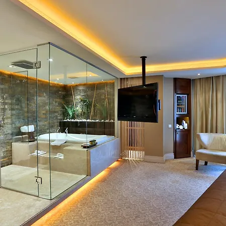 Hotel Zurich 4*