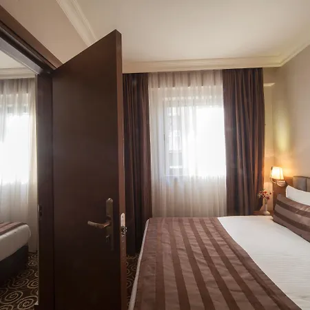 Hotel Delta & Old Estambul