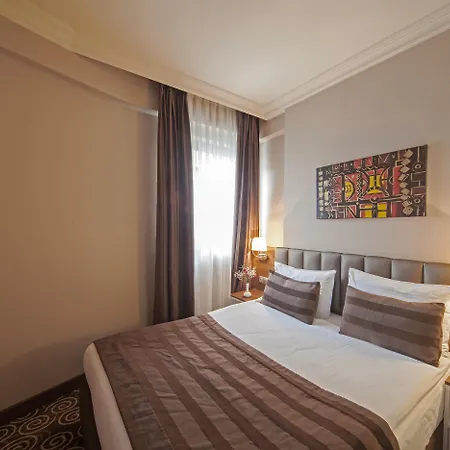 Hotel Delta & Old Estambul
