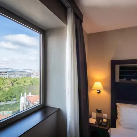 Midtown Hotel