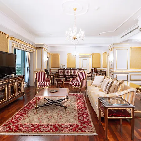 Crowne Plaza By Ihg Ξενοδοχείο 5*