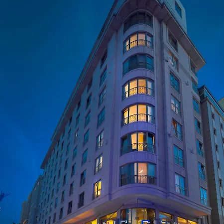 Titanic City Taksim Hotel