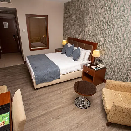 The Green Park Merter 5*