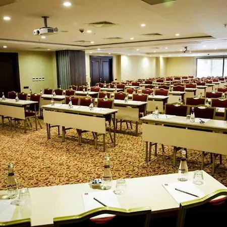 Grand Aras & Hotel