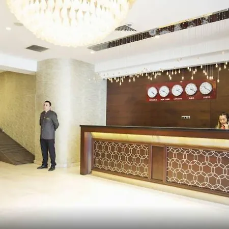 Grand Aras & Hotel
