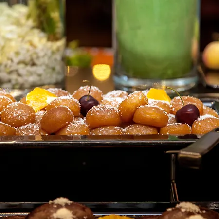 Crowne Plaza Oryapark By Ihg 5*