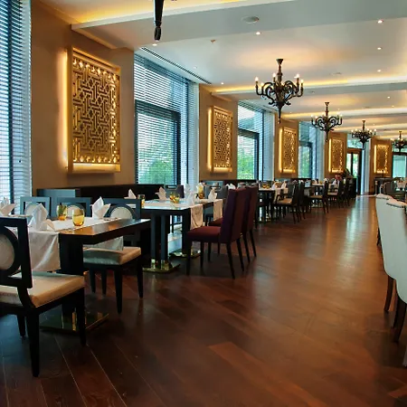 Hotel Crowne Plaza Oryapark By Ihg