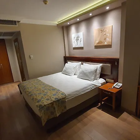 Asur Hotel 3*