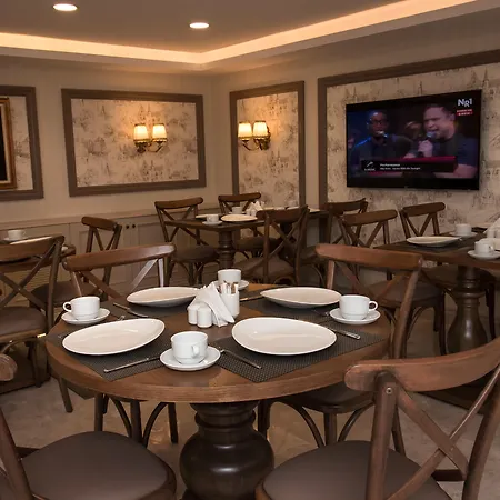 Hotell Town 3*