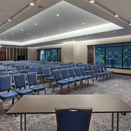 Hilton Maslak Hotel 5*