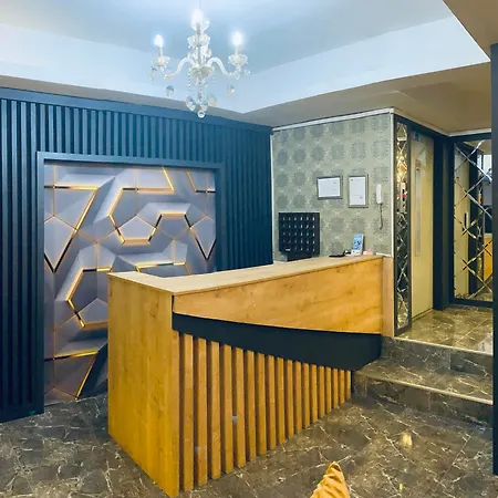 Hotel Orange Airport 3*