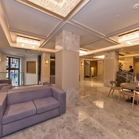 Hotel Golden Royal &