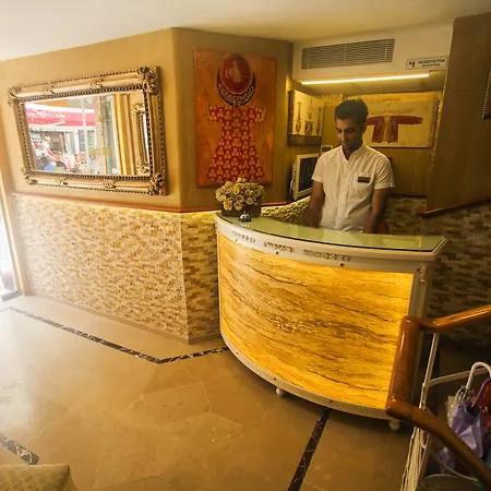 伊斯坦布尔老城区场馆酒店 2*