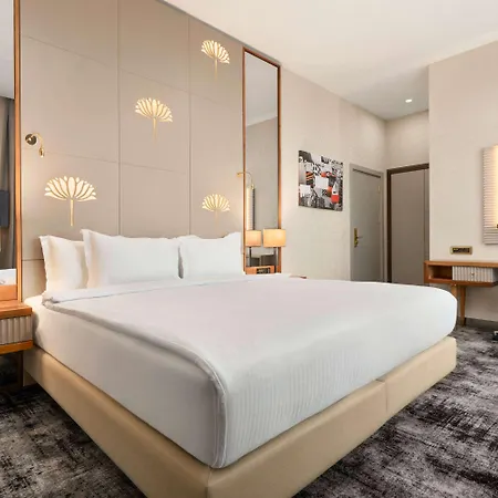 Hotel Tryp By Wyndham Topkapi 4*